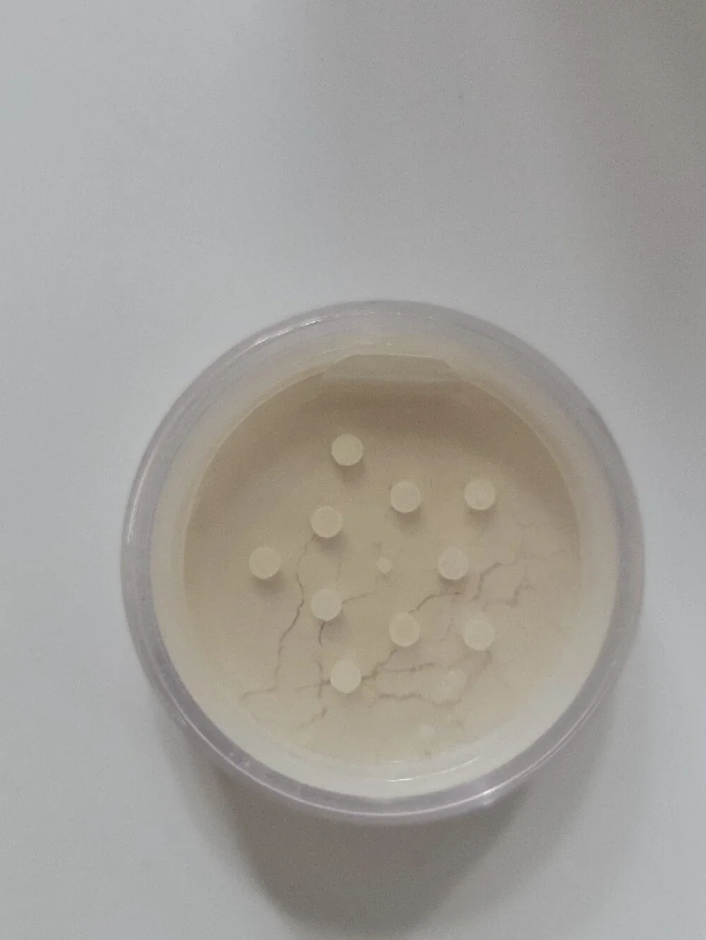 Kat Von D Translucent Loose Setting Powder with Black Lid